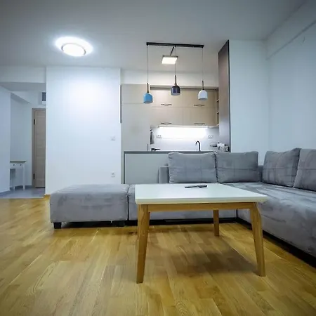 Peaceful And Calm With Free Private Garage * Скопье