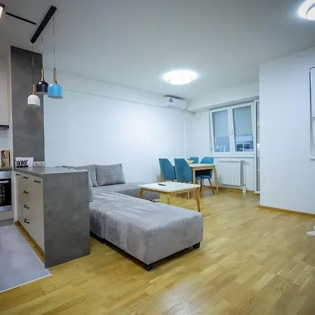 Апартаменты Peaceful And Calm With Free Private Garage *