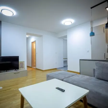 Peaceful And Calm With Free Private Garage Апартаменты Скопье