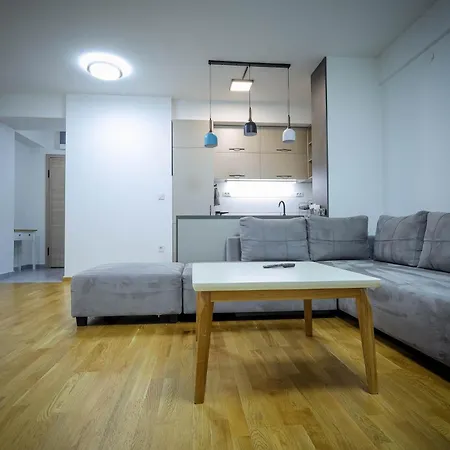 Peaceful & Calm With Free Private Garage