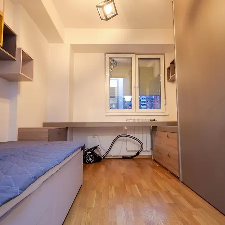 Peaceful & Calm With Free Private Garage Skopje