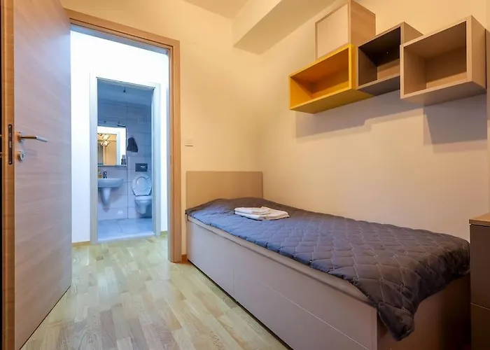 Peaceful And Calm Apartment *